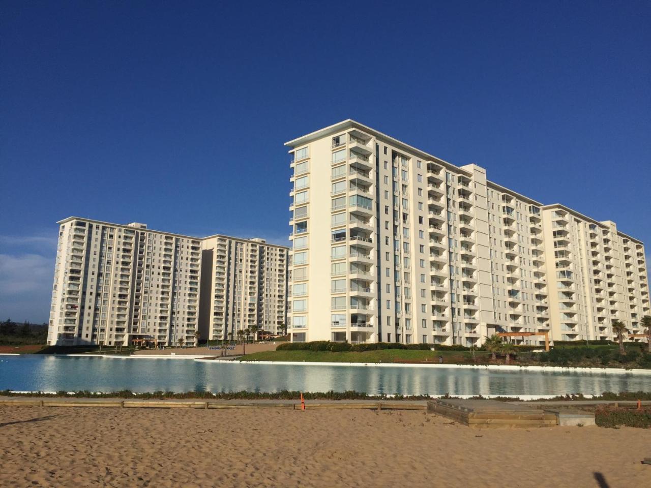 Laguna En Алгаробо Екстериор снимка